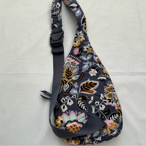 Vera Bradley Floral Patterned 
Sling Bag
